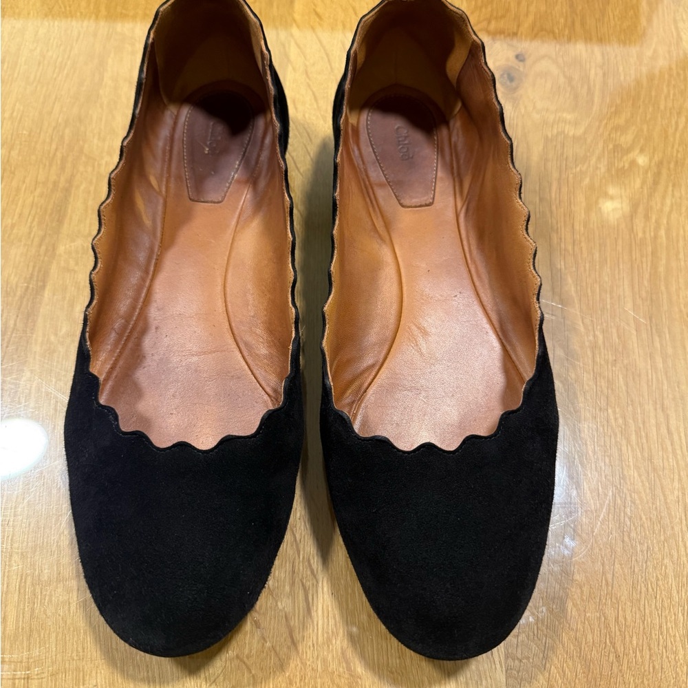 Chloe~Black Suede Scalloped Ballet Flats - Picture 2 of 7